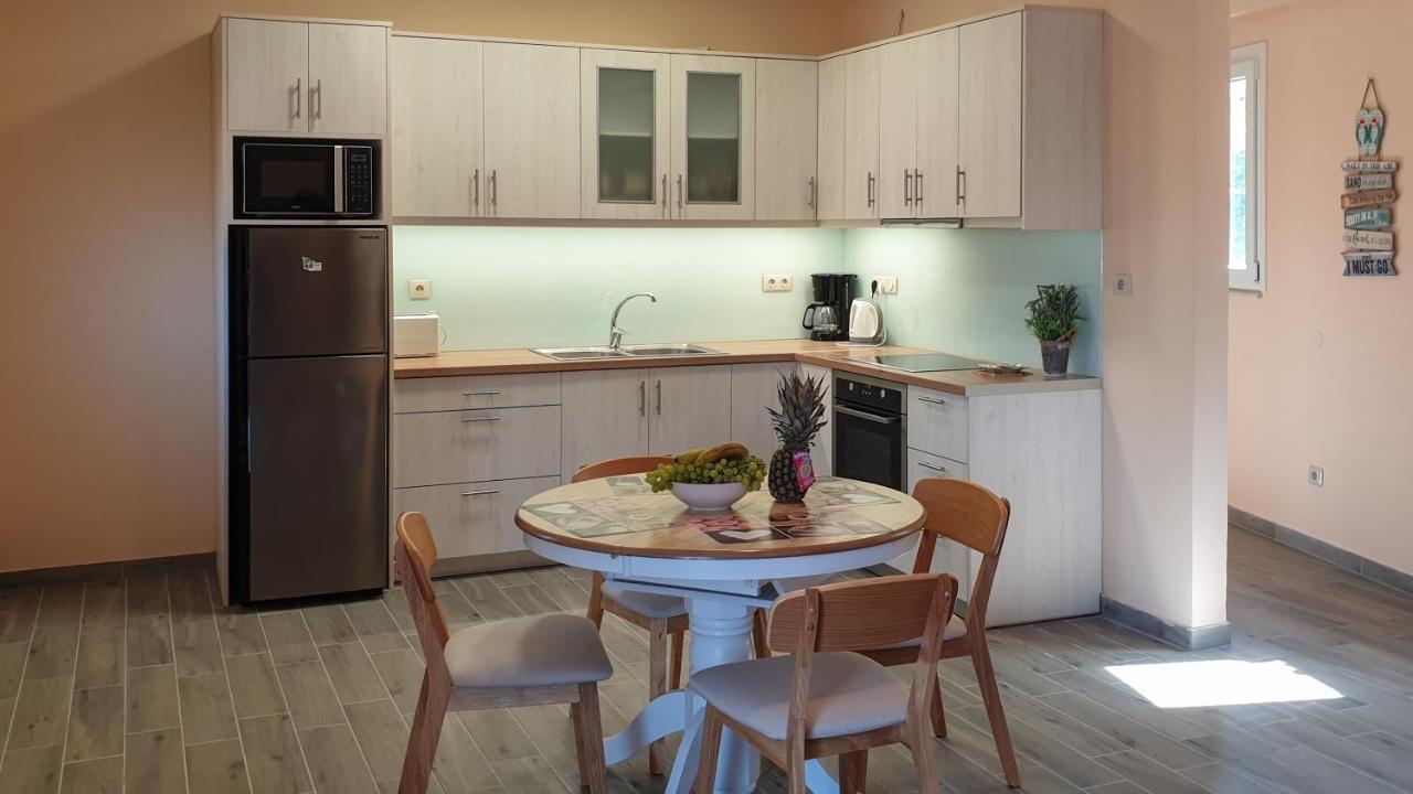 Helen Apartments&Studios Agios Stefanos Avliotes  Buitenkant foto