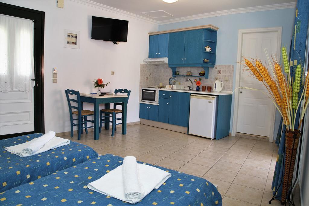 Helen Apartments&Studios Agios Stefanos Avliotes  Buitenkant foto