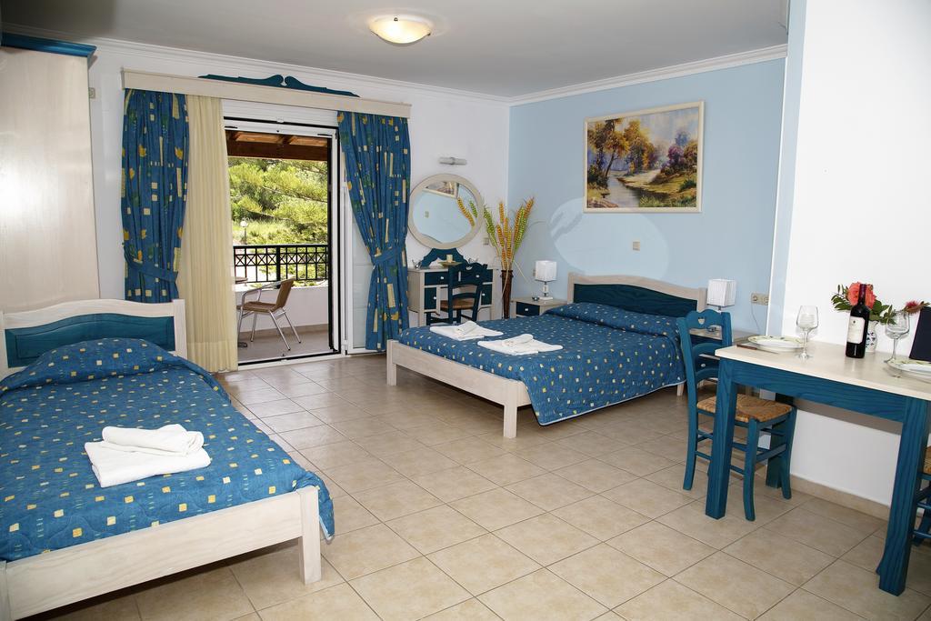 Helen Apartments&Studios Agios Stefanos Avliotes  Buitenkant foto