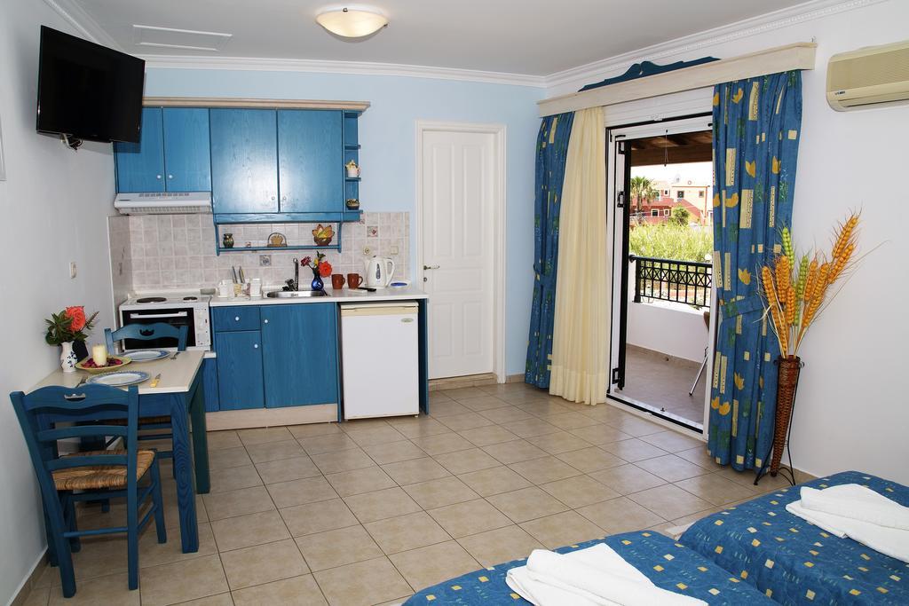 Helen Apartments&Studios Agios Stefanos Avliotes  Buitenkant foto